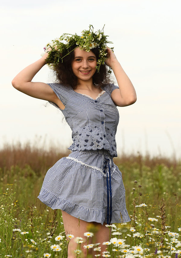 Лариса, 24